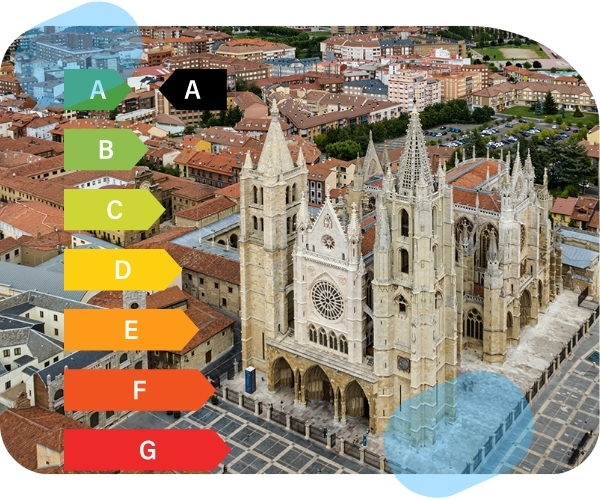 Escala de eficiencia energética A-G junto a la Catedral de León, representando la calificación energética de los edificios en el contexto urbano de León.